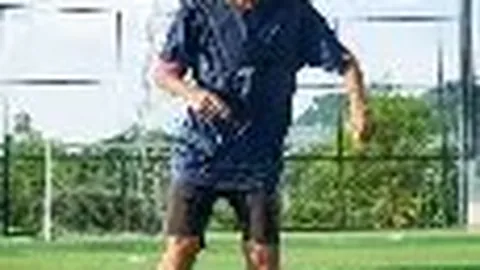 《英超焦点争议：贝席再现神干扰，VAR力挽狂澜，昔日炮轰主裁的枪手今夜如何看？》