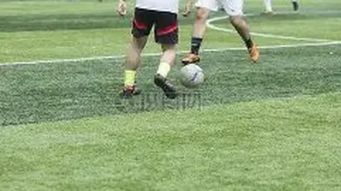 《英超强援集结！哈格里夫斯领军，廷贝尔领跑顶级四后卫阵容》