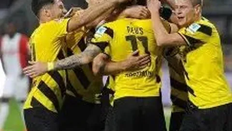 “激战正酣！切尔西领跑进球榜，阿森纳严守防线，赛季悬念一触即发！”